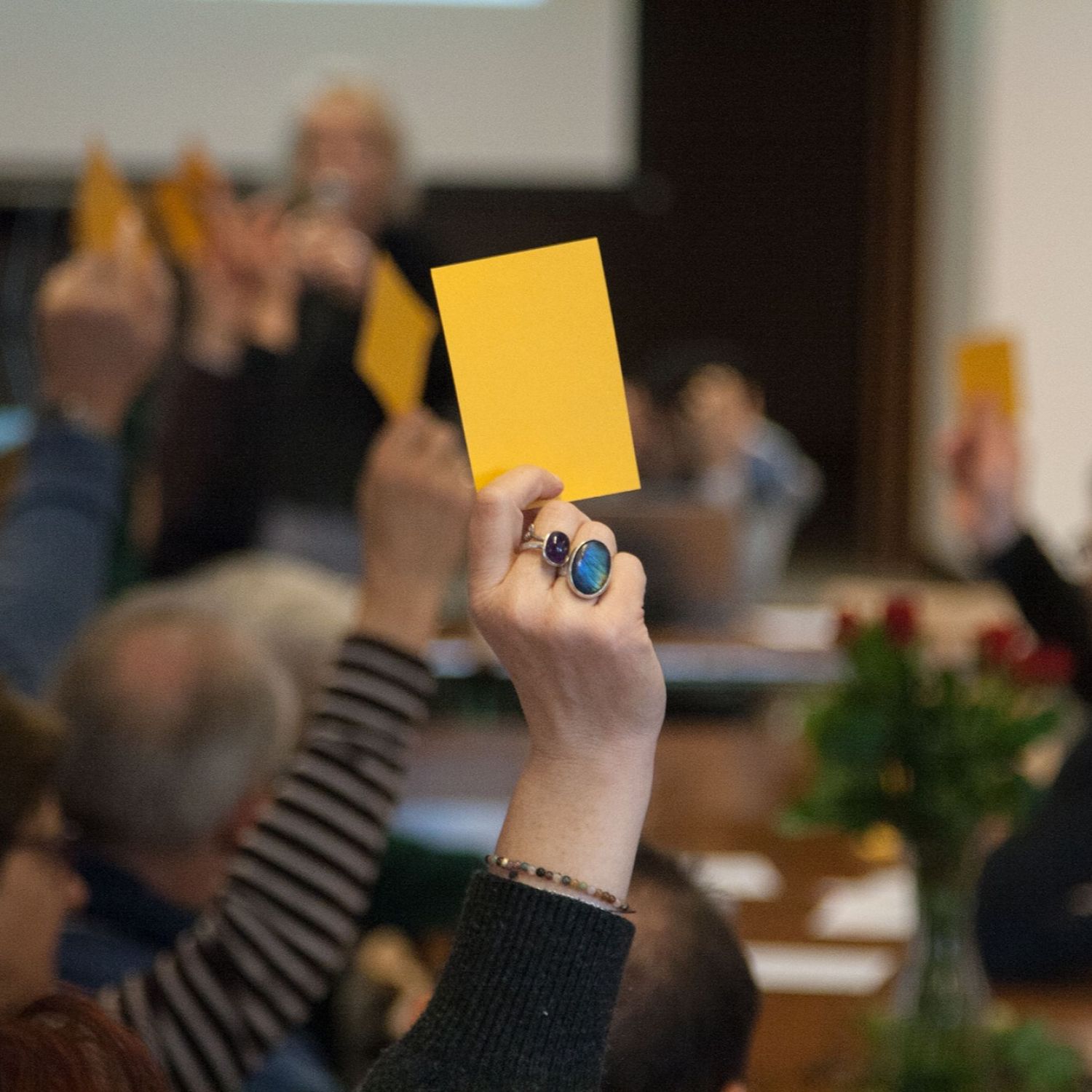 Réflexion et discussions sur le socialisme de demain